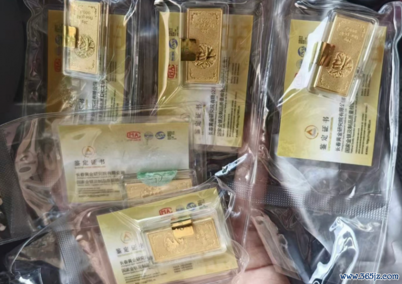 投资者从银行购入的黄金 付乐/影相